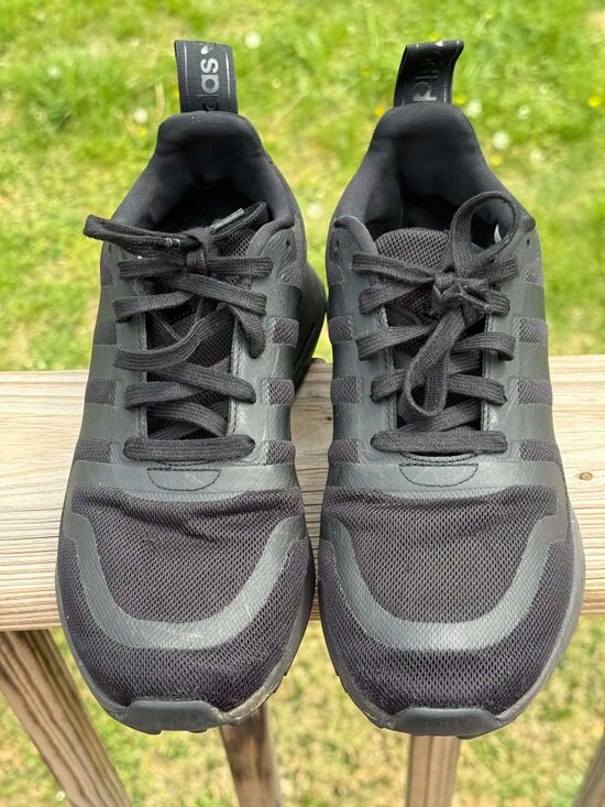 Adidas Mens sz 7 all Black Sneakers Minimalist Athleisure Gym Running Shoes 3288 main image 4